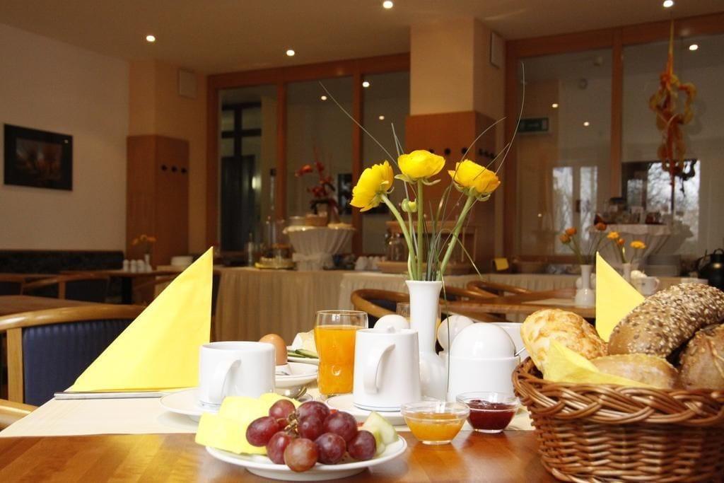 Prima Hotel Havelland Gross Kreutz Luaran gambar