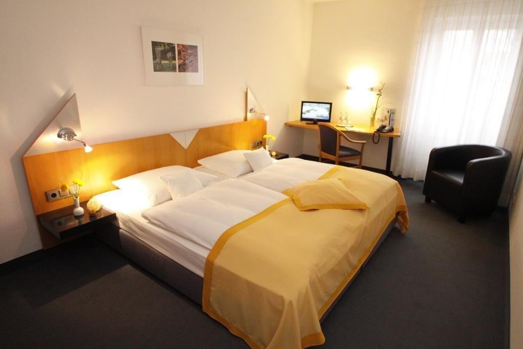 Prima Hotel Havelland Gross Kreutz Luaran gambar